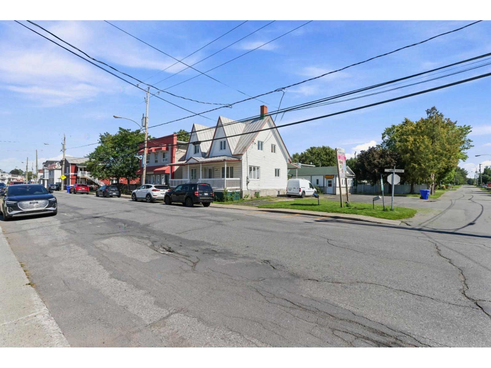528 Rg Notre-dame Property Photo 2
