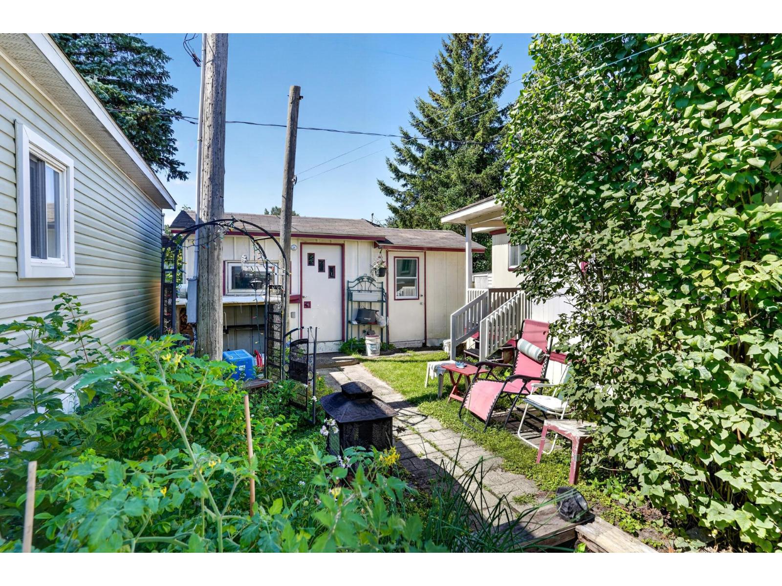 22 99e Avenue E. Property Photo 12
