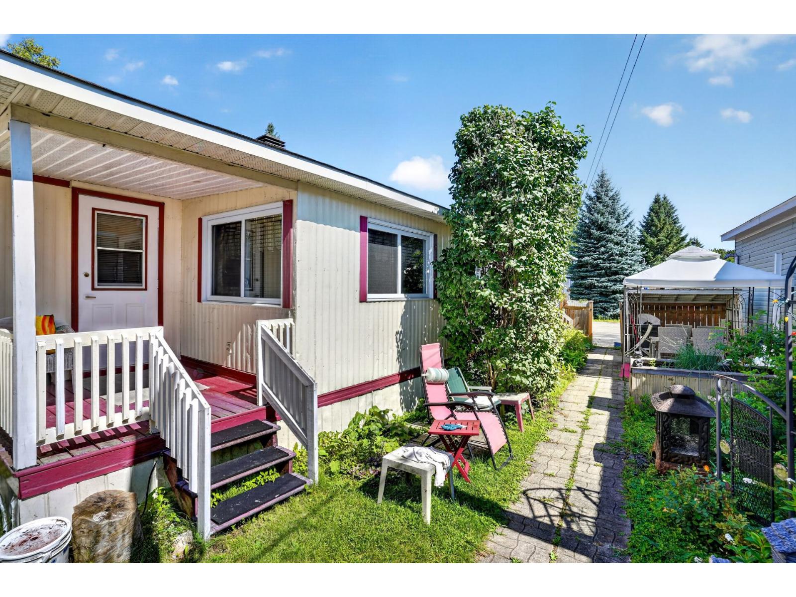 22 99e Avenue E. Property Photo 13