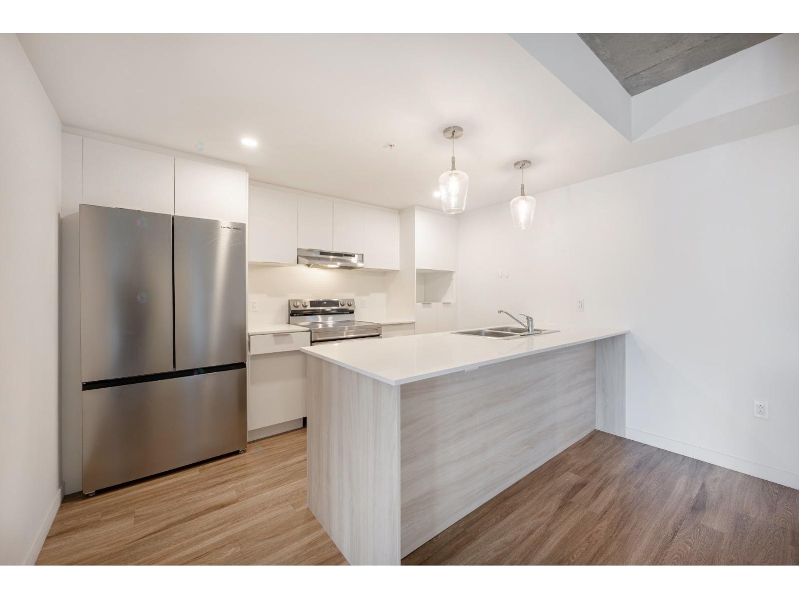 5250 Boul. Henri-bourassa O., #611 Property Photo 5