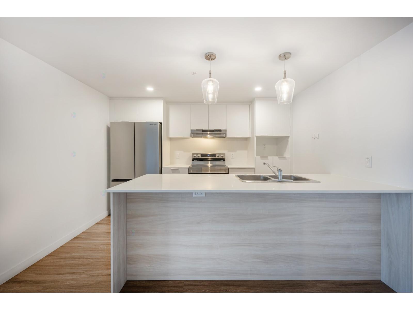 5250 Boul. Henri-bourassa O., #611 Property Photo 6