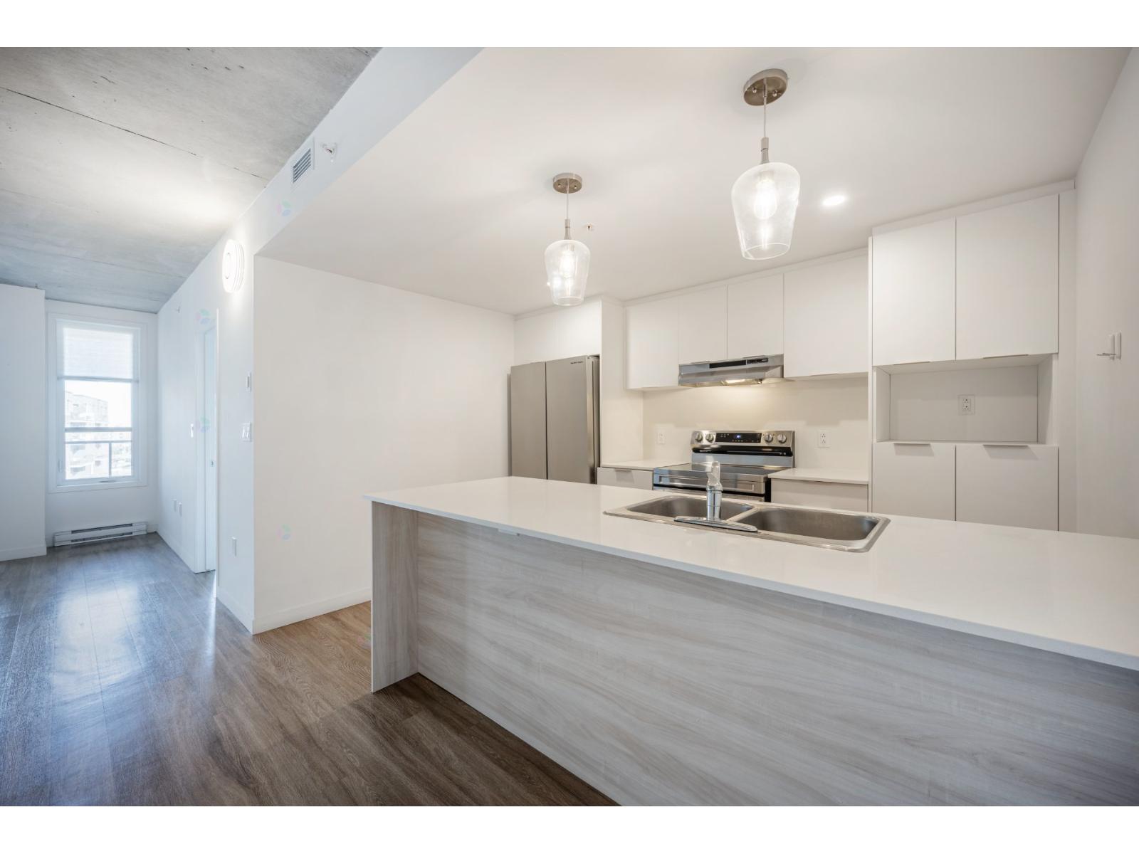 5250 Boul. Henri-bourassa O., #611 Property Photo 7