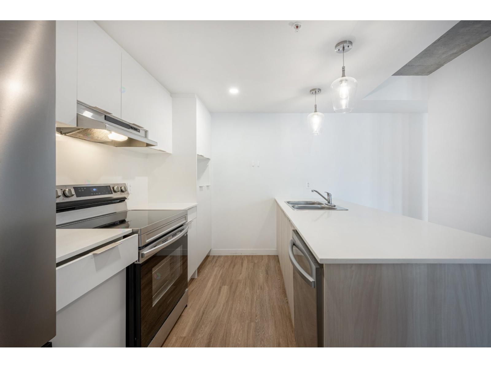 5250 Boul. Henri-bourassa O., #611 Property Photo 8