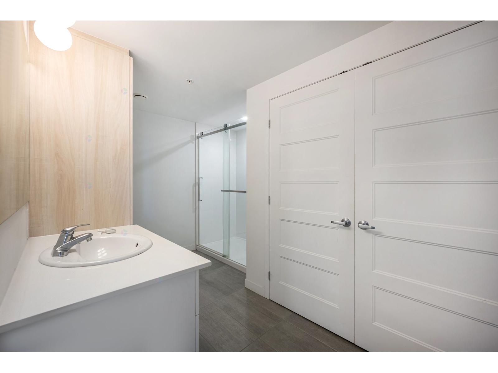 5250 Boul. Henri-bourassa O., #611 Property Photo 21