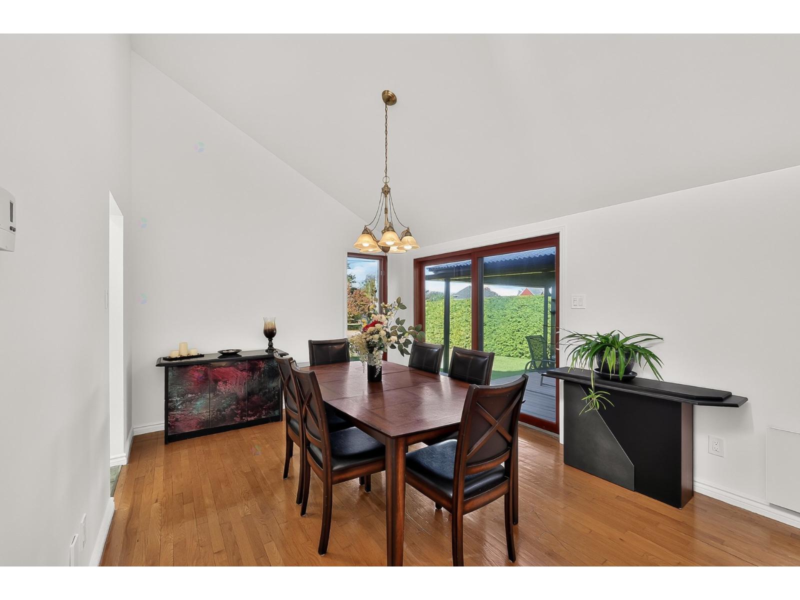 4 Av. Jannelle Property Photo 6