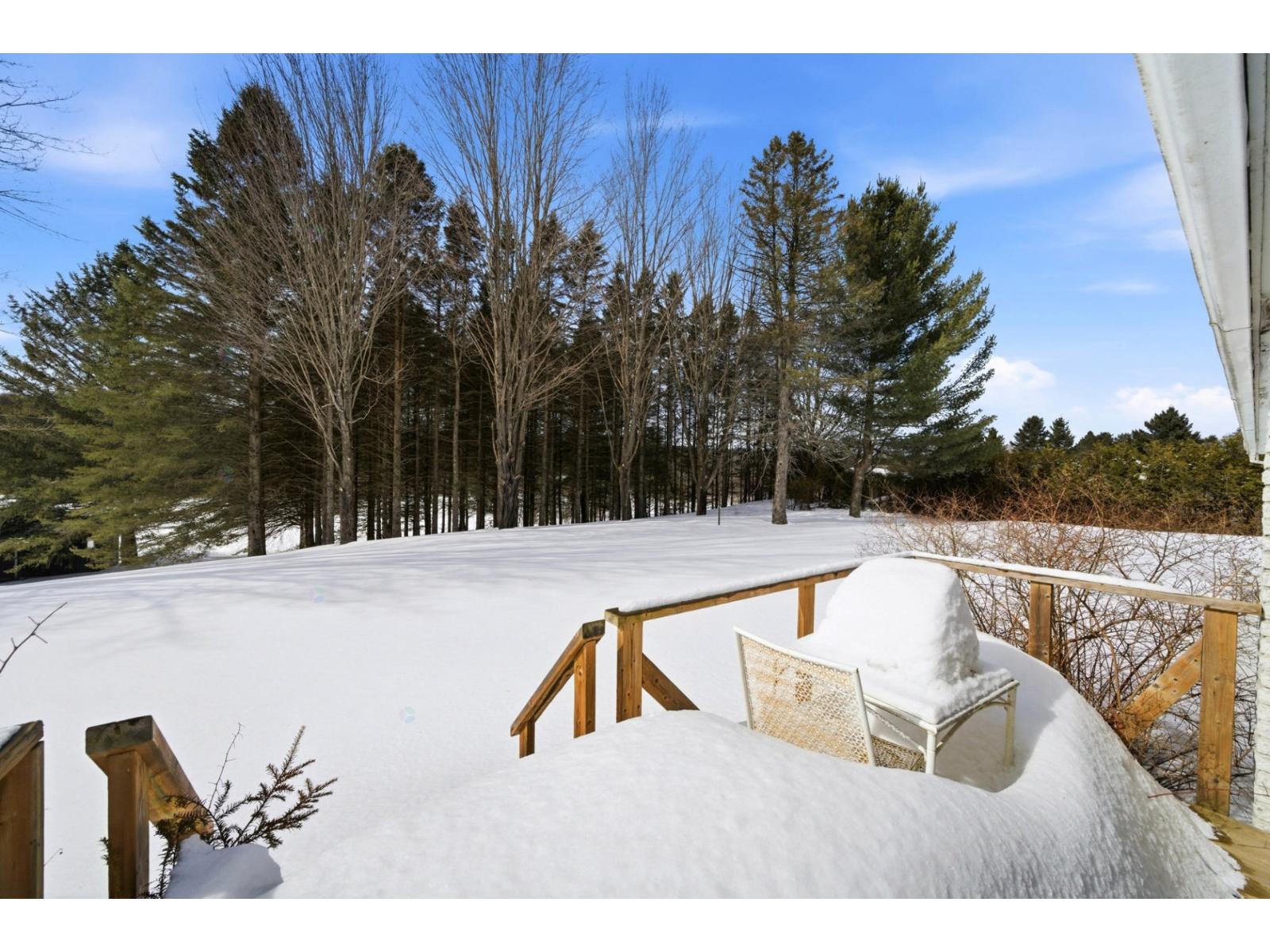 1640 Ch. De La Rivière-aux-cerises Property Photo 24