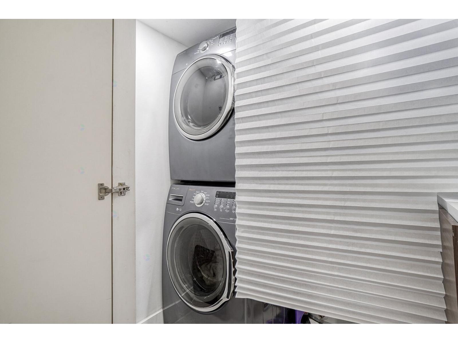 460 Rue Du Champ-de-mars, #307 Property Photo 11