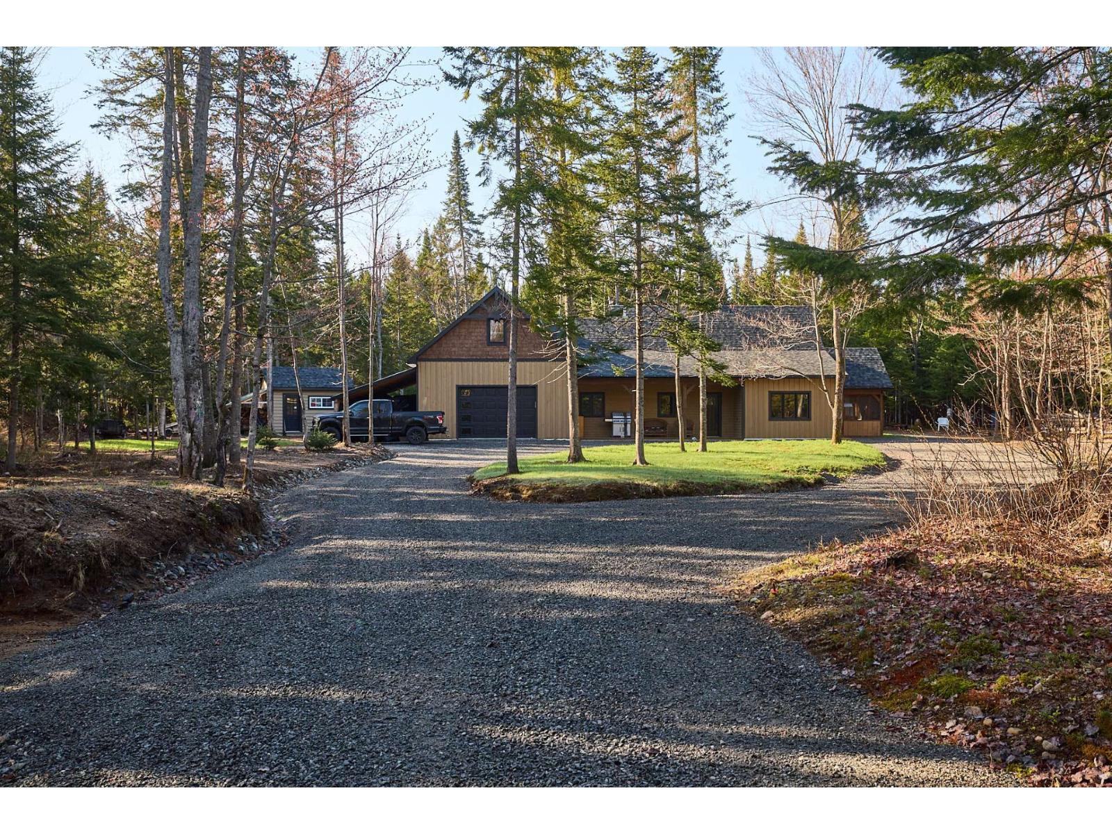 833 Ch. Régimbald Property Photo 1