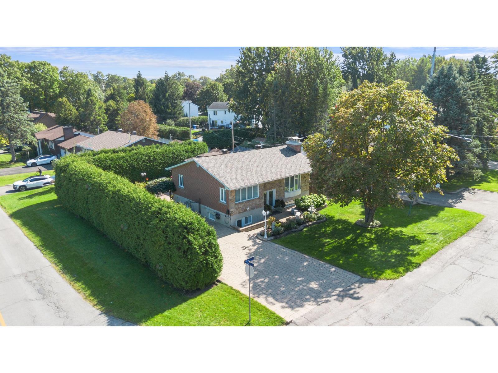 410 Rue Bernard