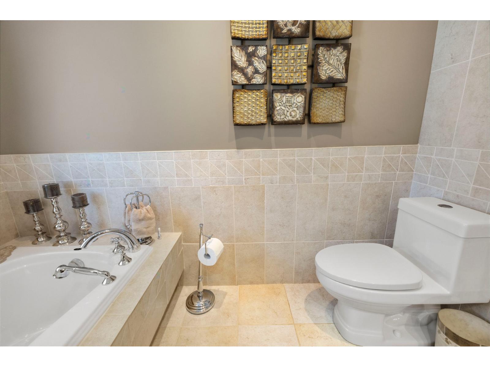 410 Rue Bernard Property Photo 21