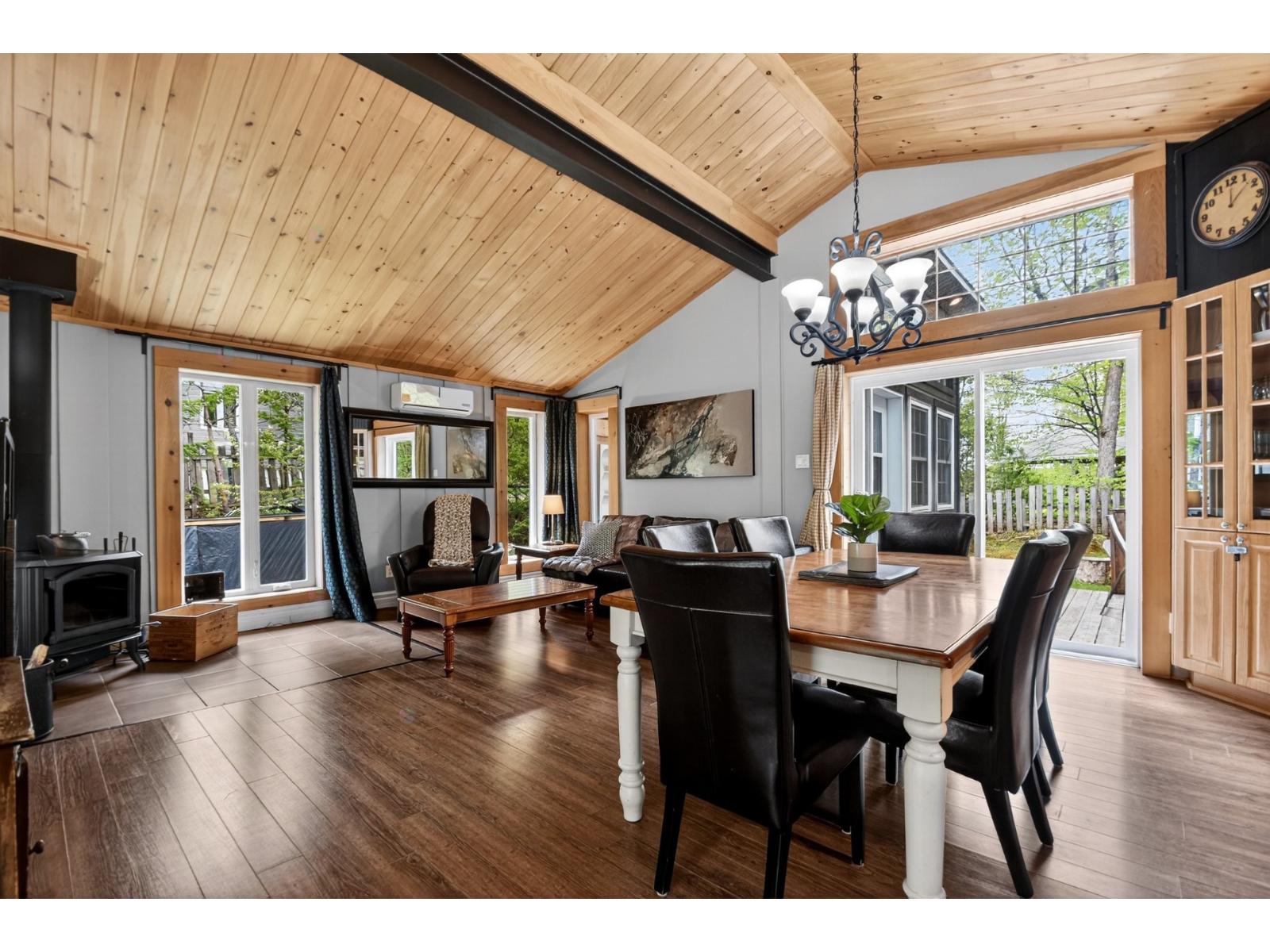 117 17e Avenue O. Property Photo 1