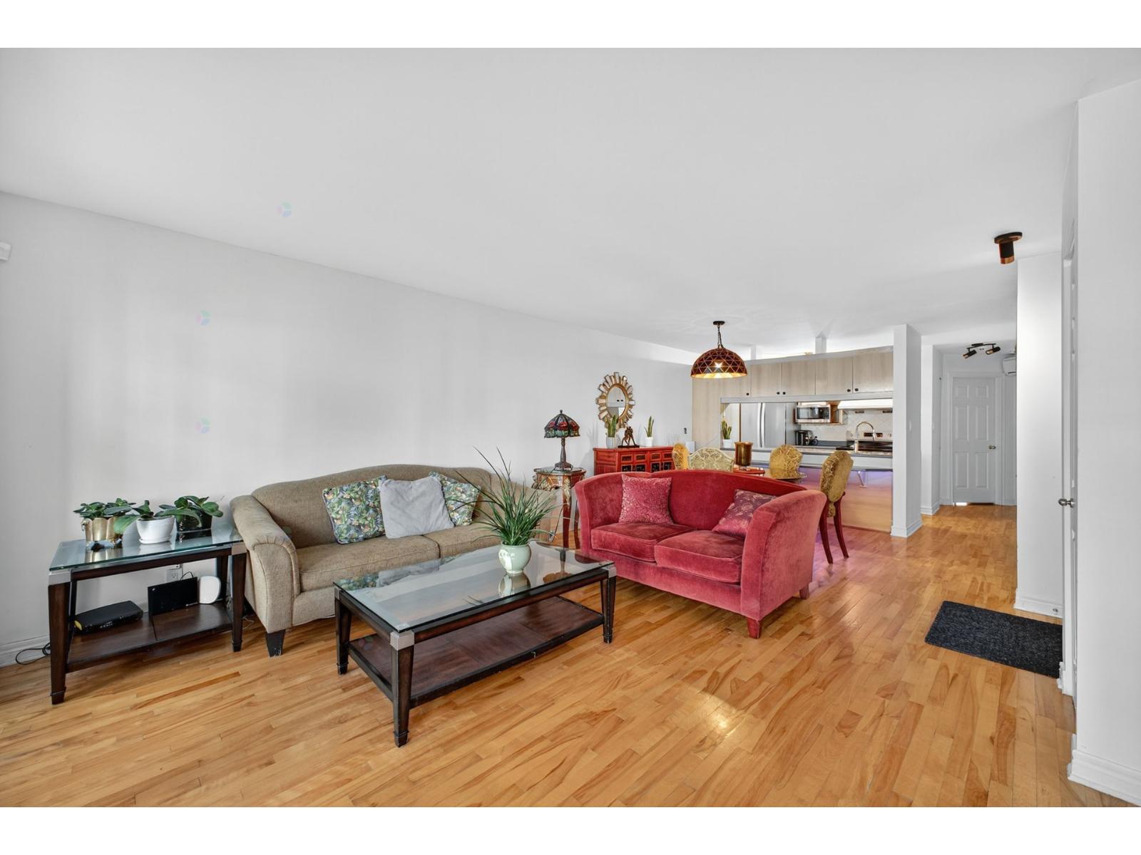 1260 Rue Montcalm, #3 Property Photo 1