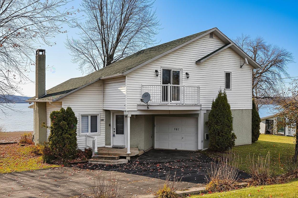 981 Rg St-david Property Photo 6