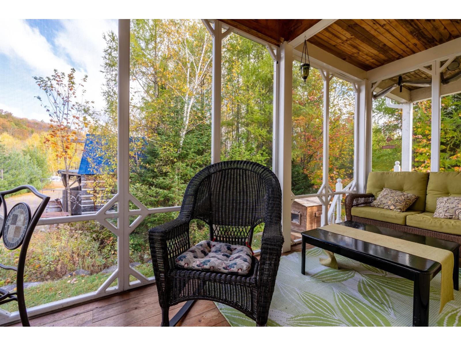 1595 Mtée De La Réserve Property Photo 40