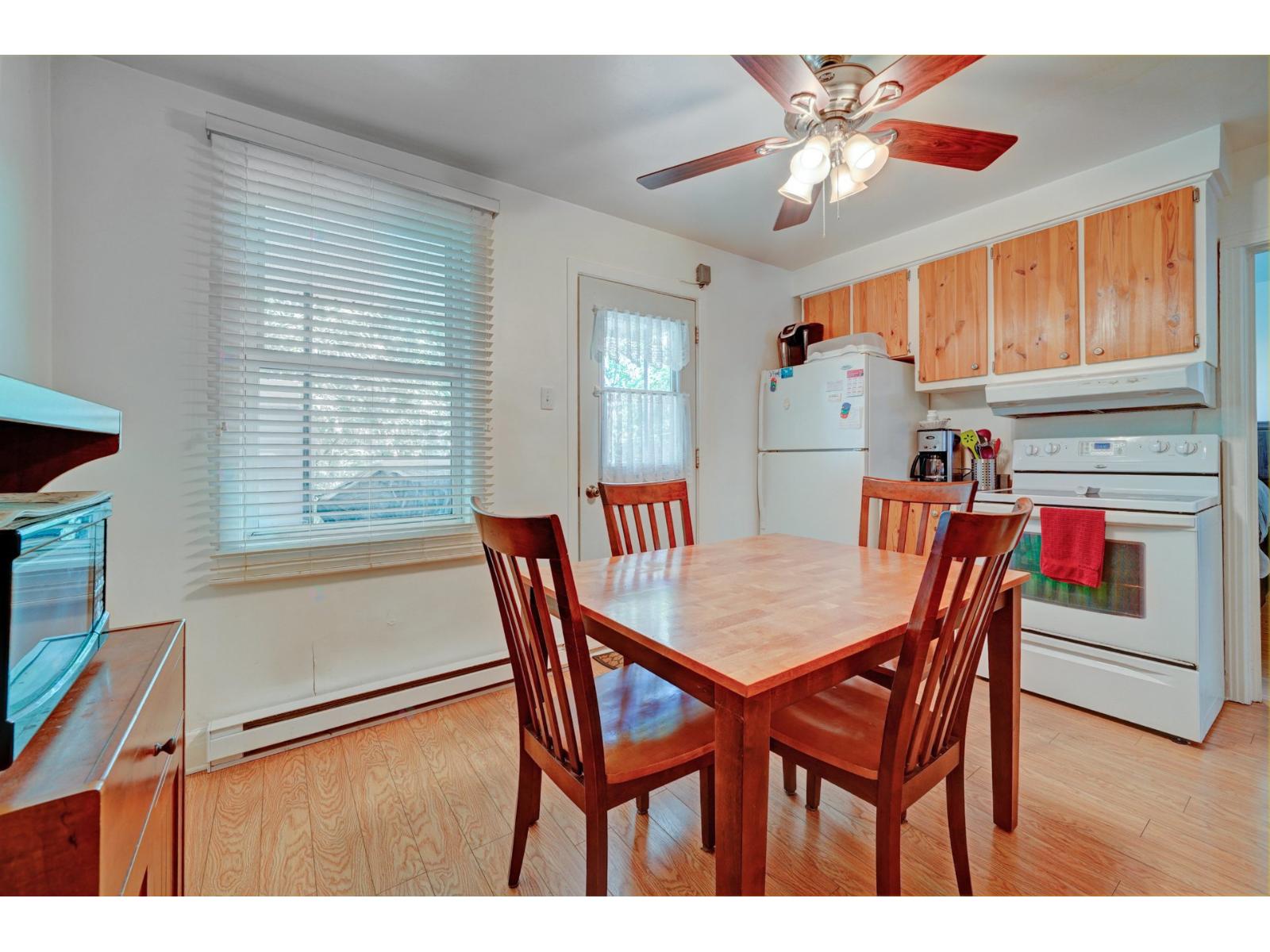 353-355a 3e Avenue Property Photo 7