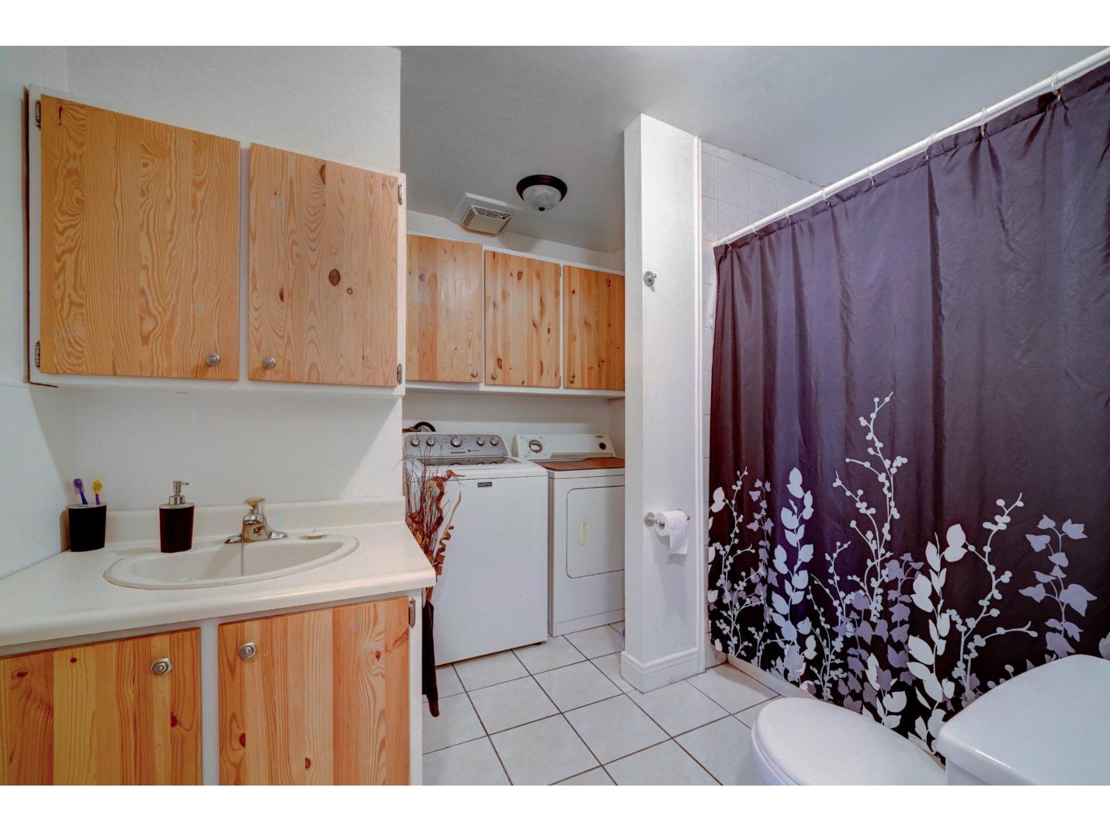 353-355a 3e Avenue Property Photo 10