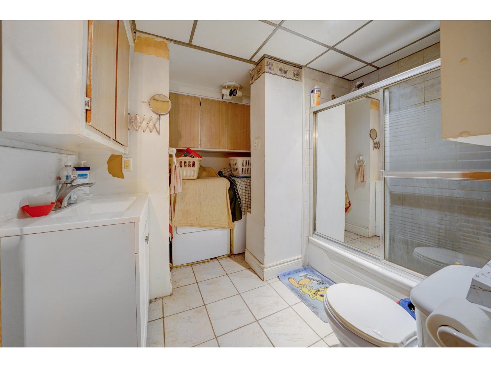 353-355a 3e Avenue Property Photo 22