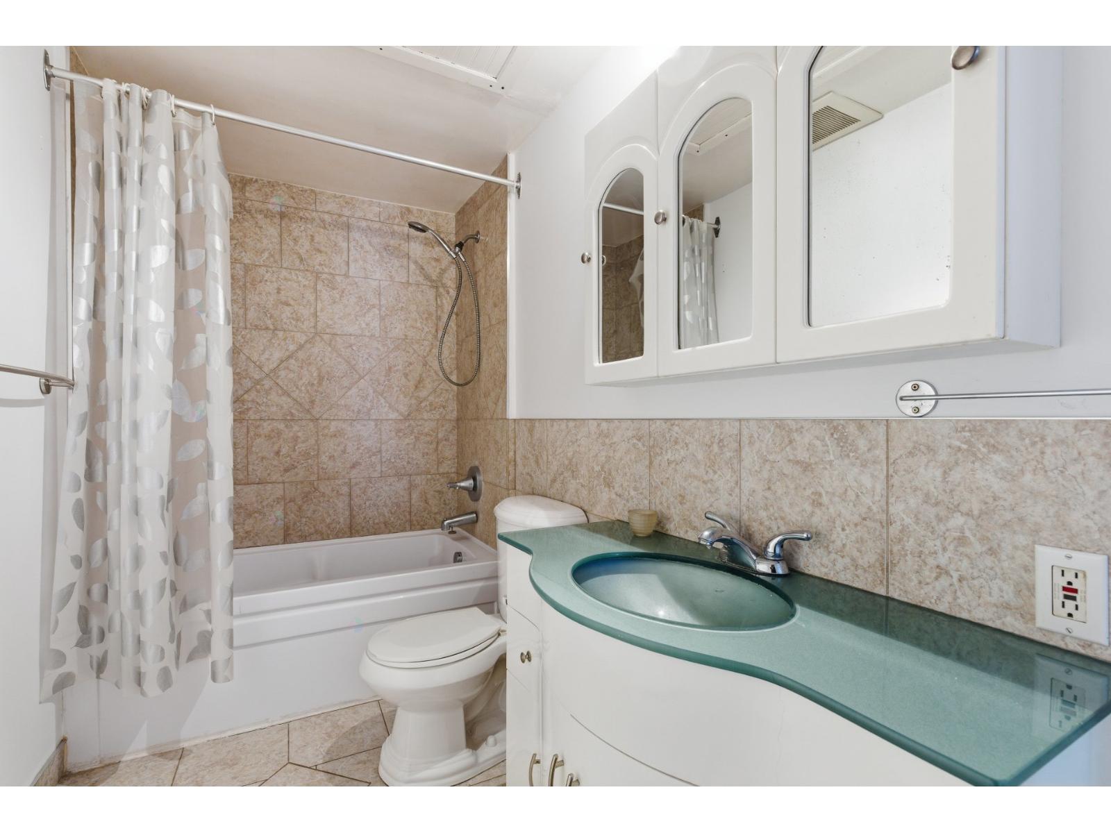 189-191 14e Avenue Property Photo 12