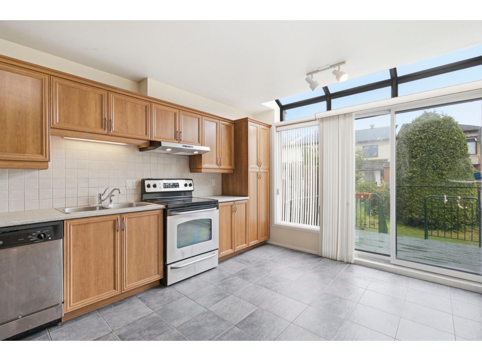 3550 Rue Anatole-carignan Property Photo 8