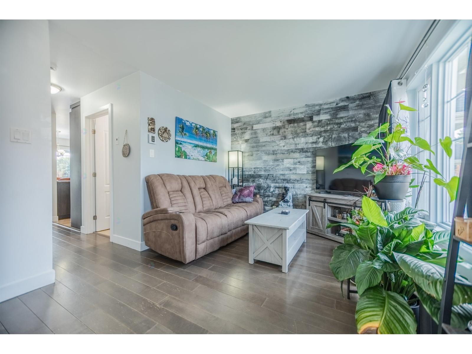 50 Rue Jacques-riopel Property Photo 3