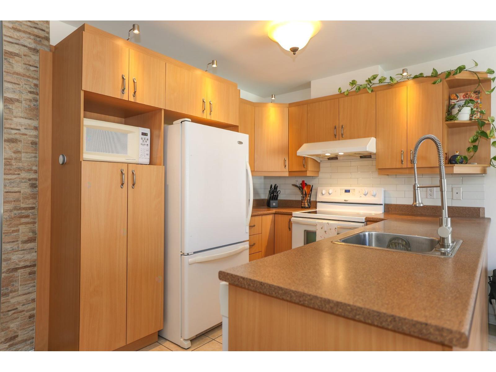 402 Rue Des Merles Property Photo 3
