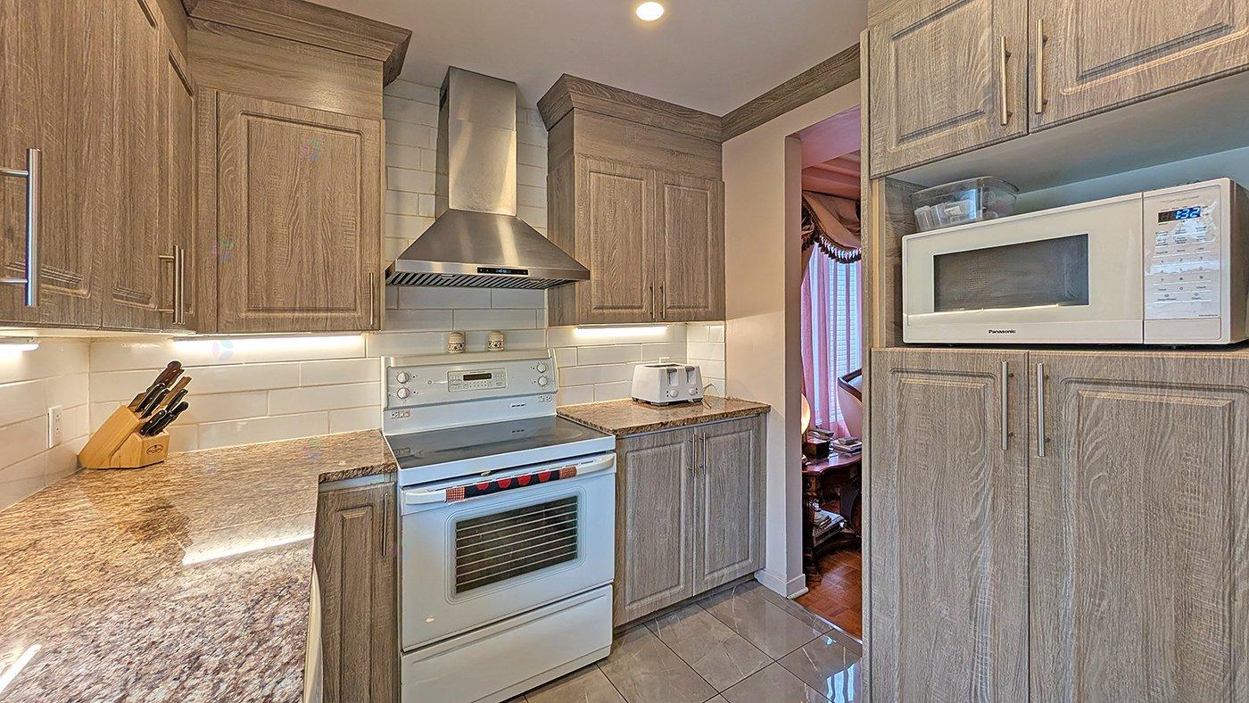 229 Rue Balzac Property Photo 18