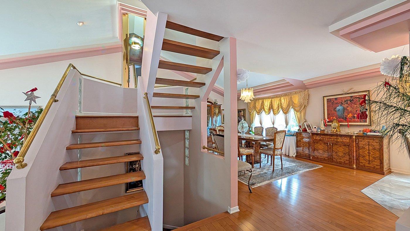 229 Rue Balzac Property Photo 30