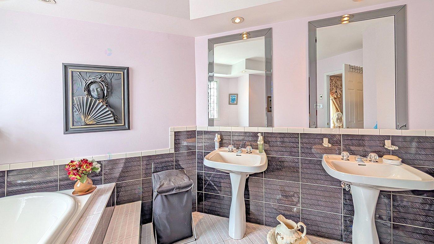 229 Rue Balzac Property Photo 35