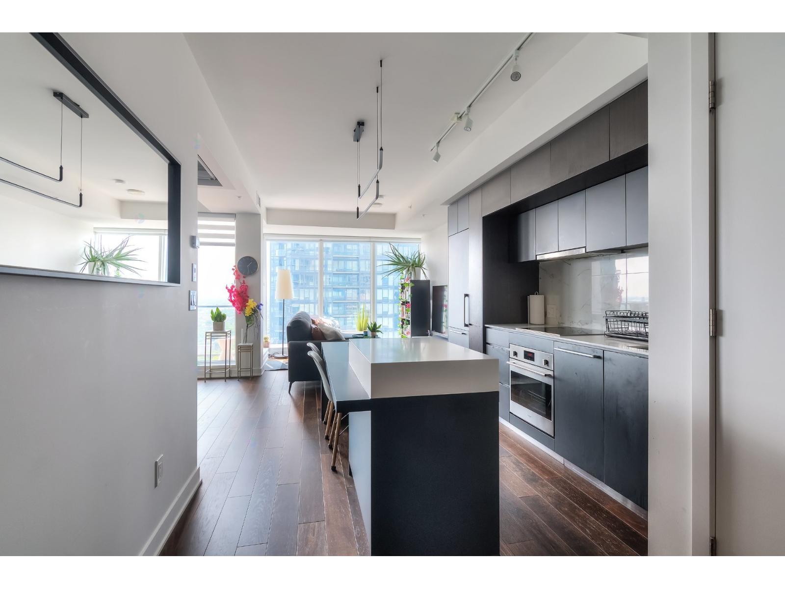 1188 Rue St-antoine O., #3606 Property Photo 6