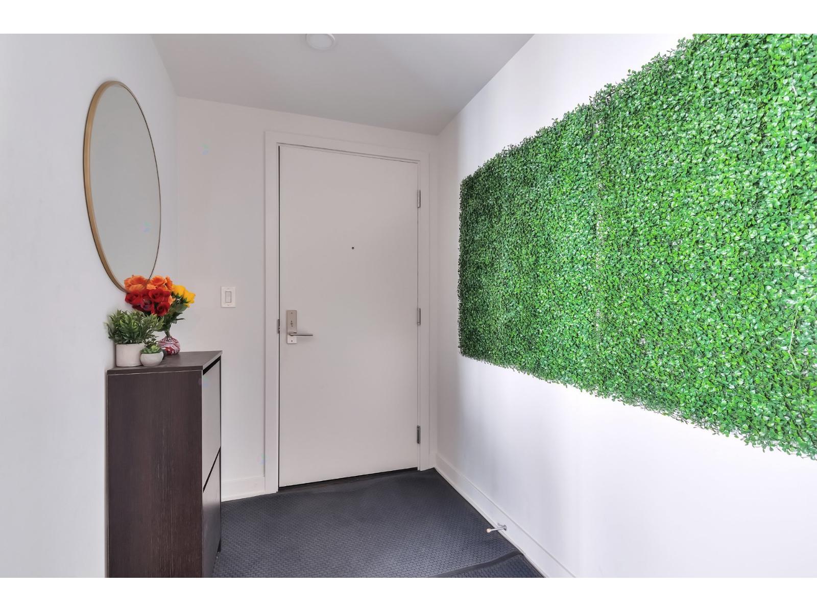 1188 Rue St-antoine O., #3606 Property Photo 15
