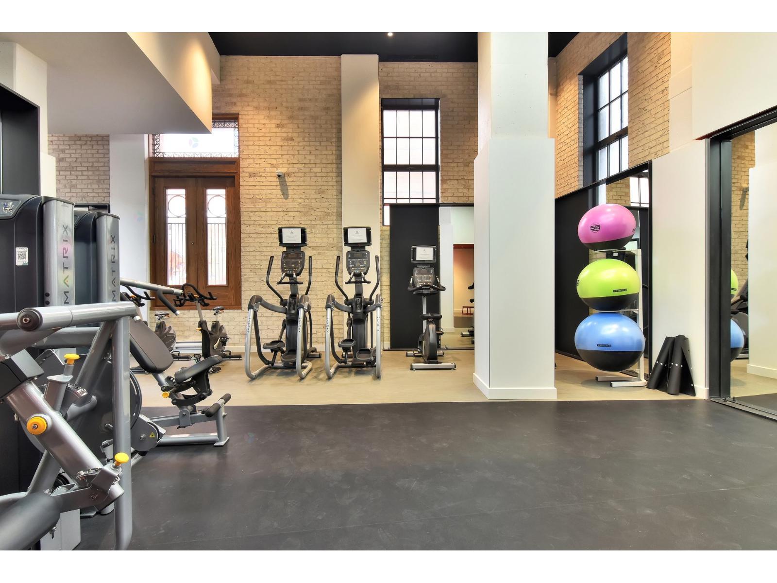 1188 Rue St-antoine O., #3606 Property Photo 34