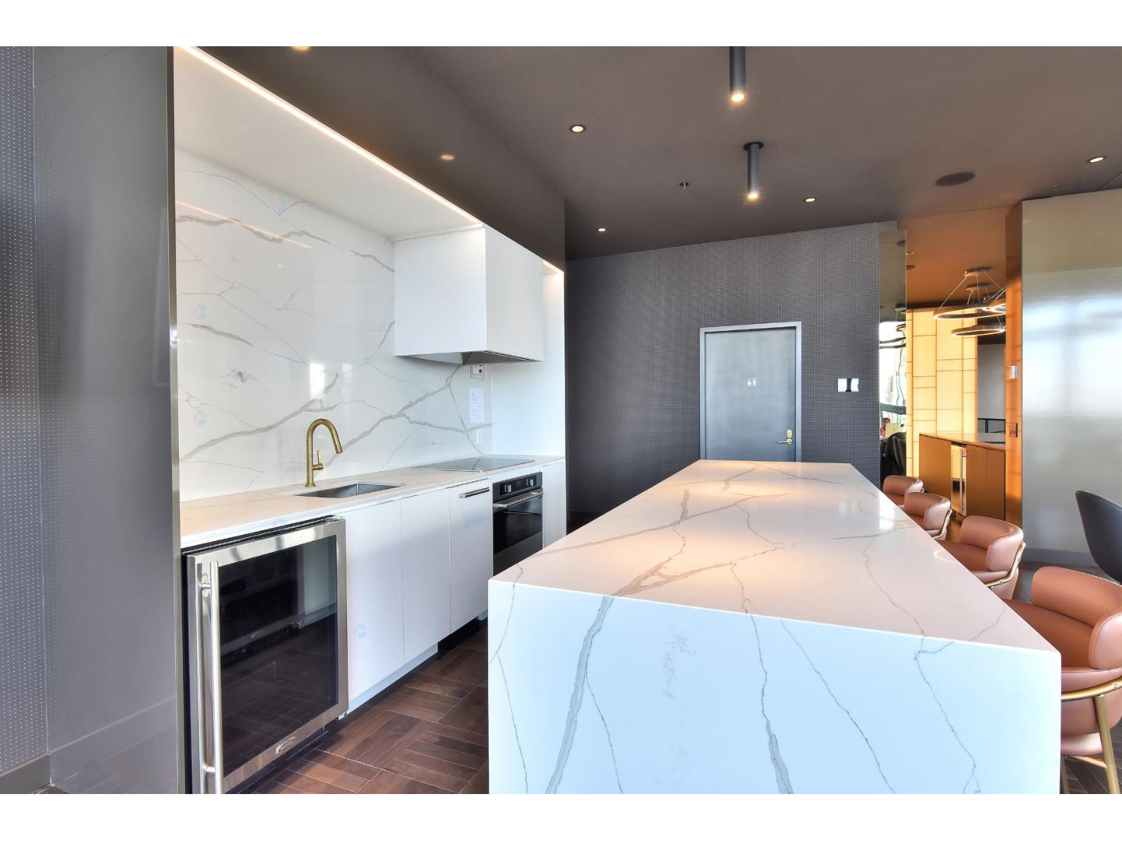 1188 Rue St-antoine O., #3606 Property Photo 42