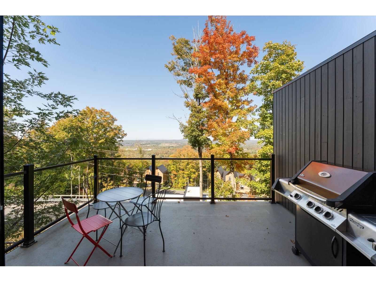 281 Ch. Des Diligences, #102 Property Photo 13