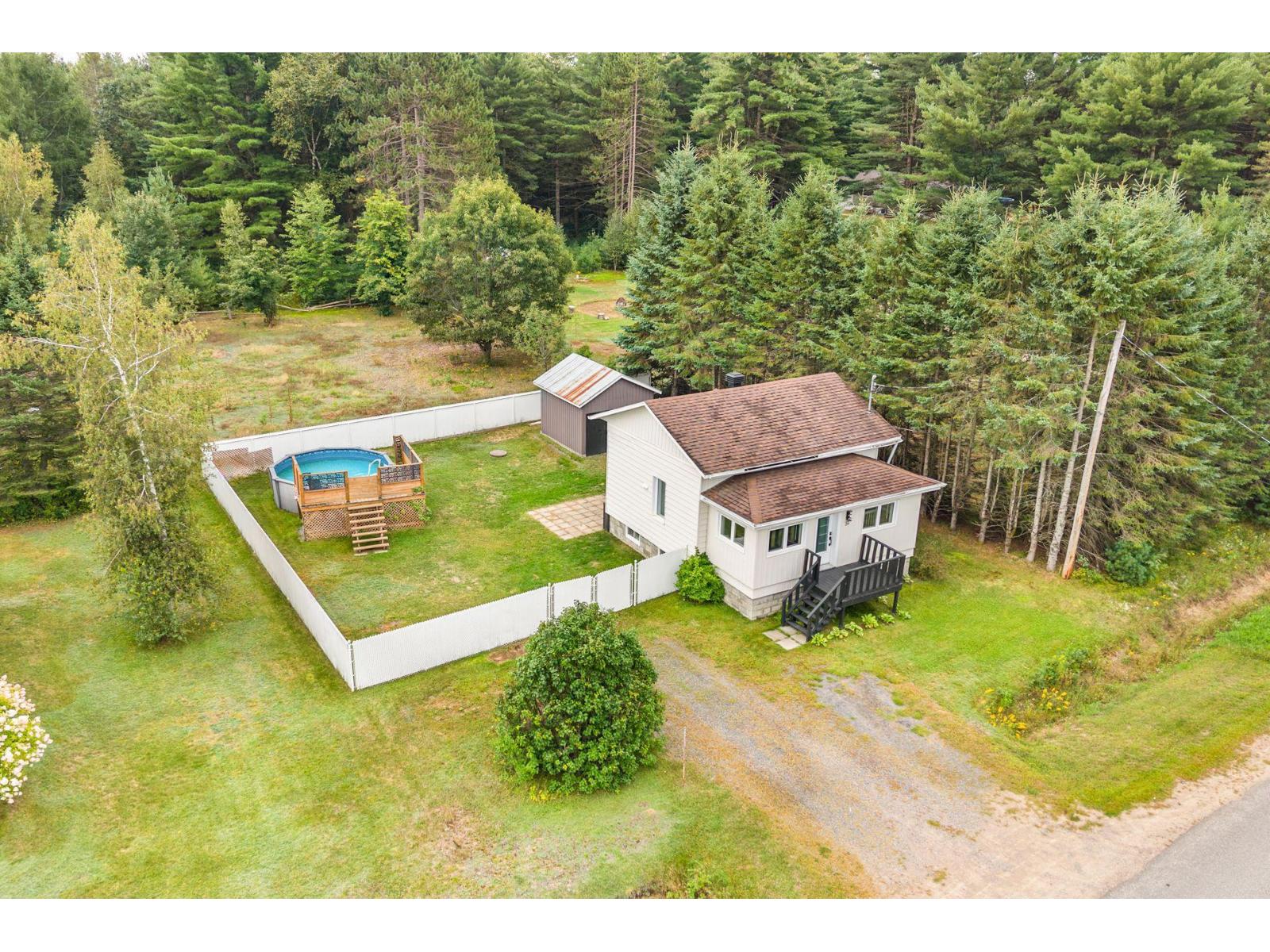 51 Rue Des Pins Property Photo 1