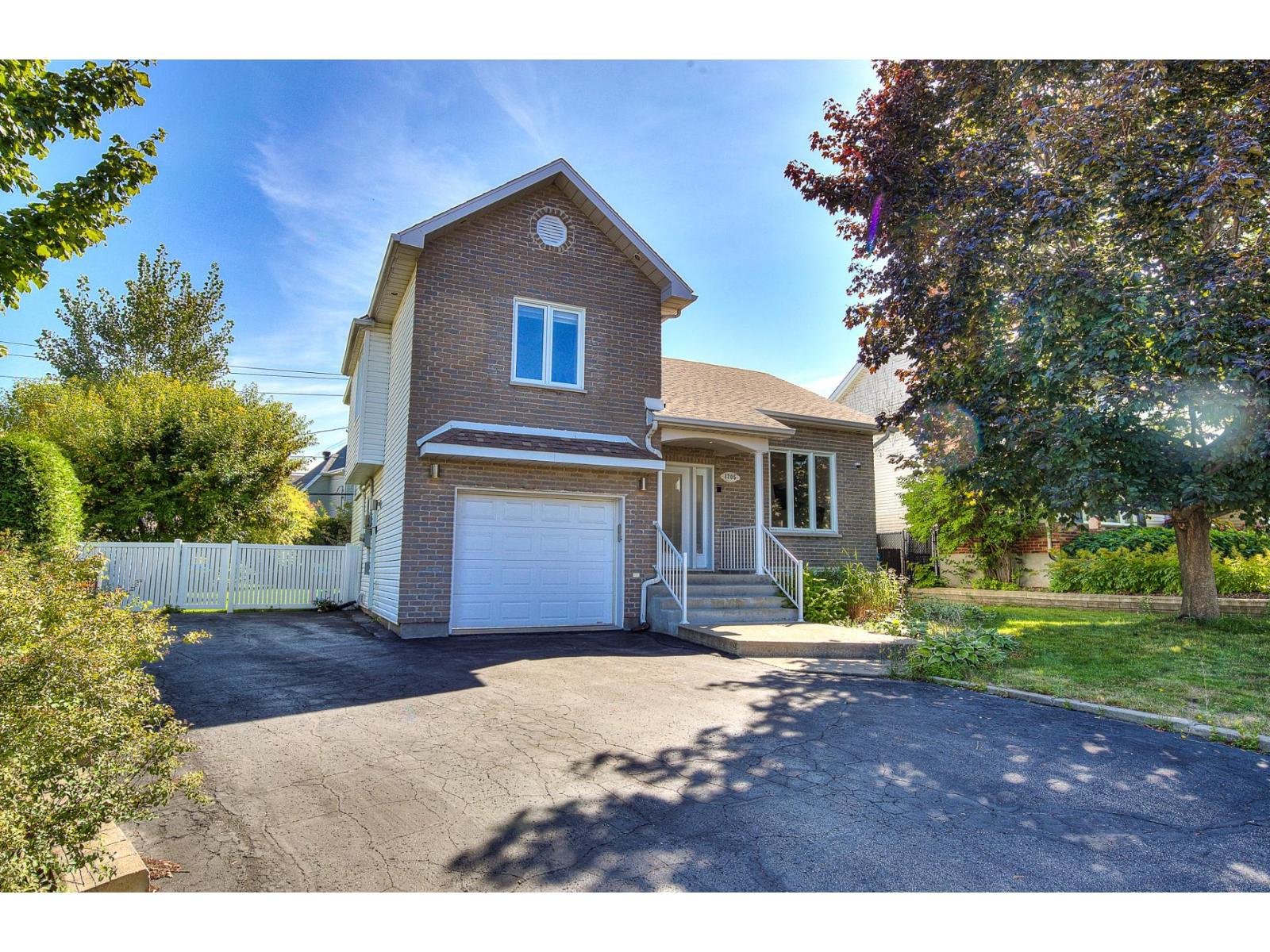 1205 Rue Taillefer Property Photo 1