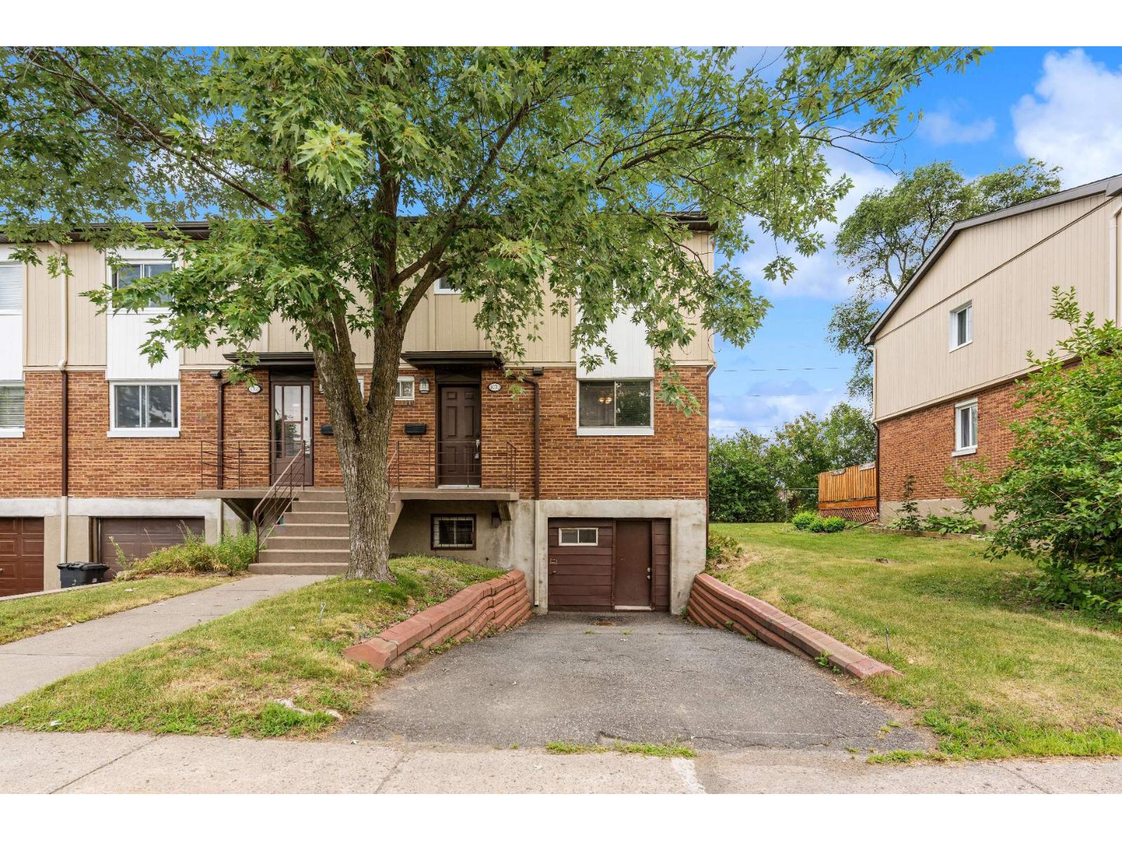 1070 Rue Jeary Property Photo 1