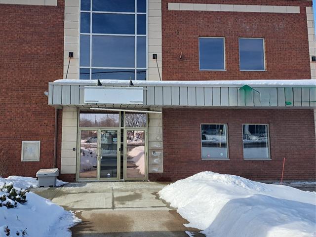 245-04 Boul. St-Jean-Baptiste, #4 Property Photo 1