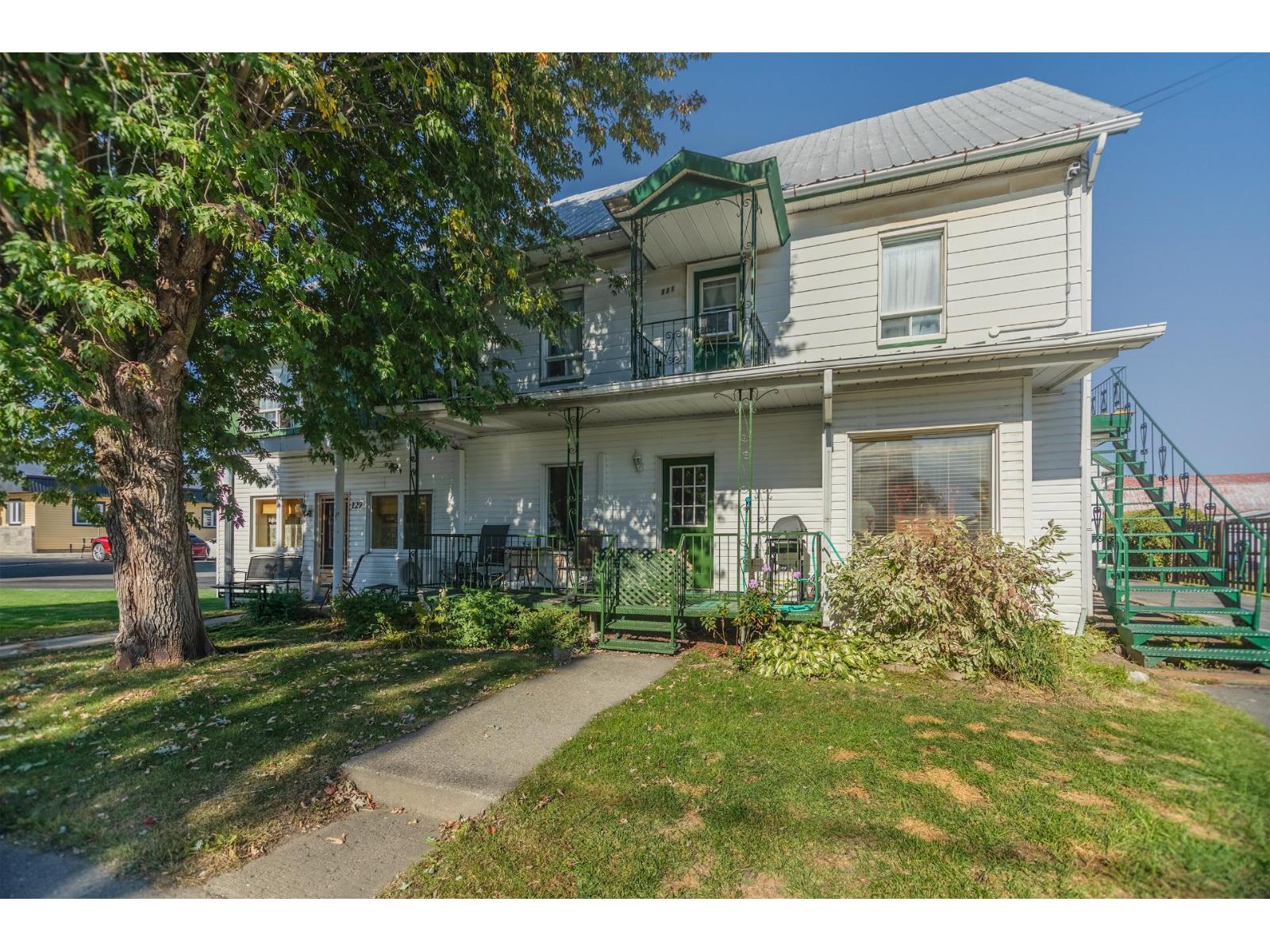 127-131 Rue Principale Property Photo 1