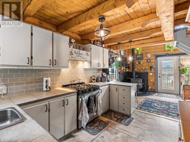 2762 North Klondike Highway Property Photo 7