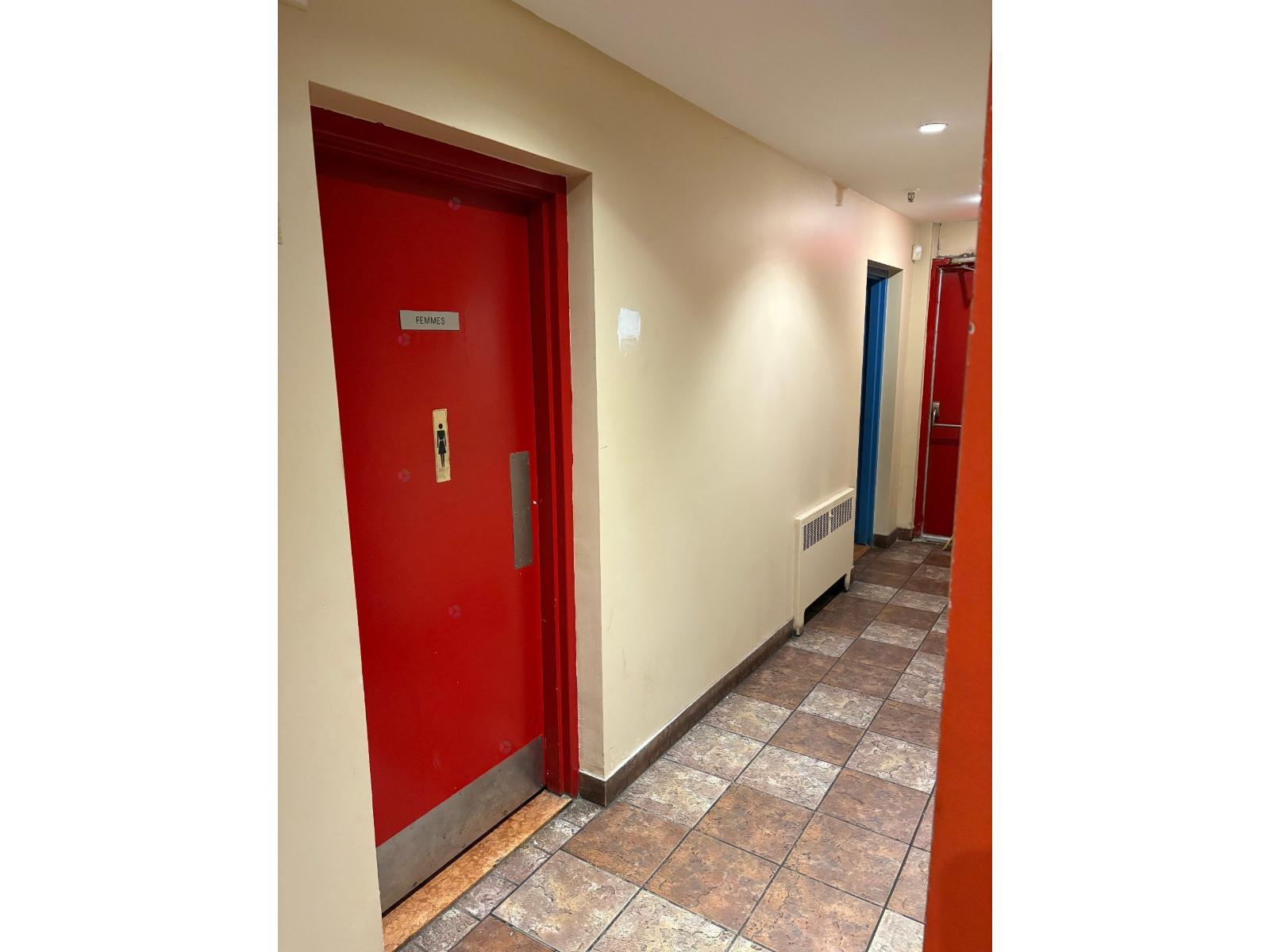 4050 Rue Ste-catherine O. Property Photo 14