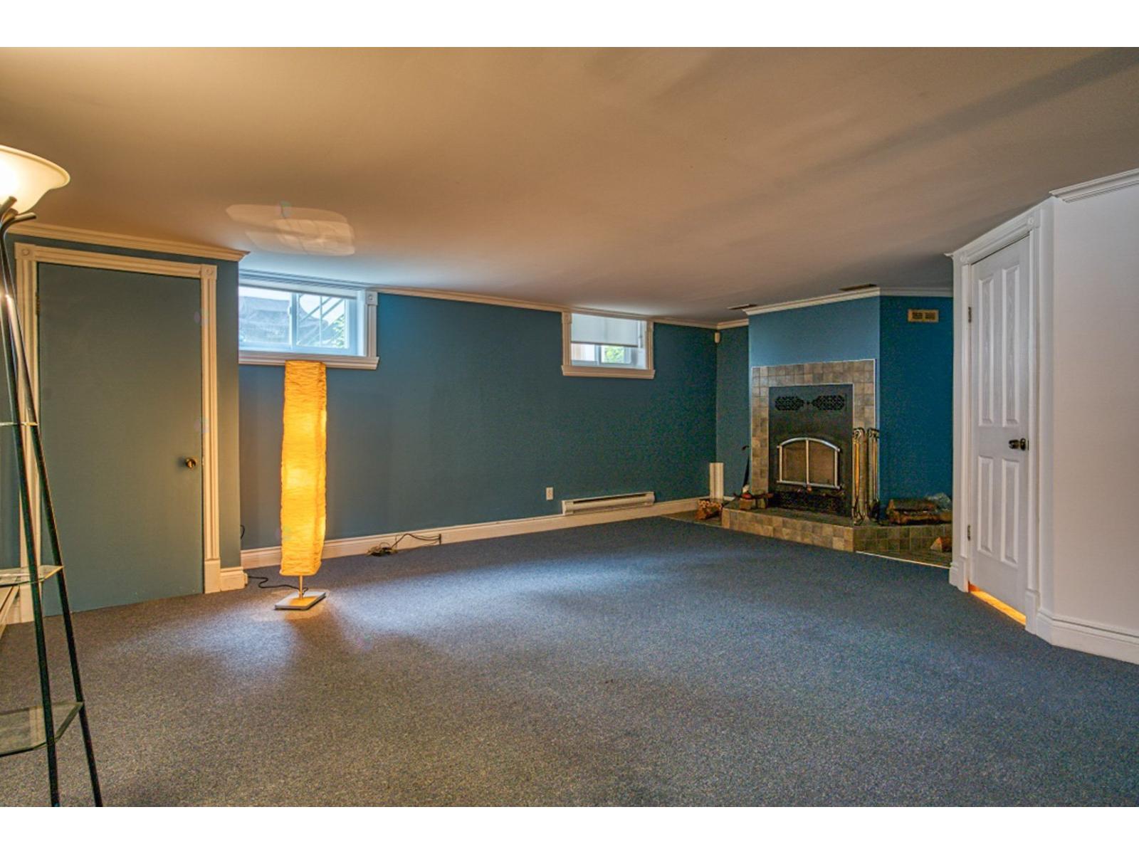 5674 Rue Drake Property Photo 14