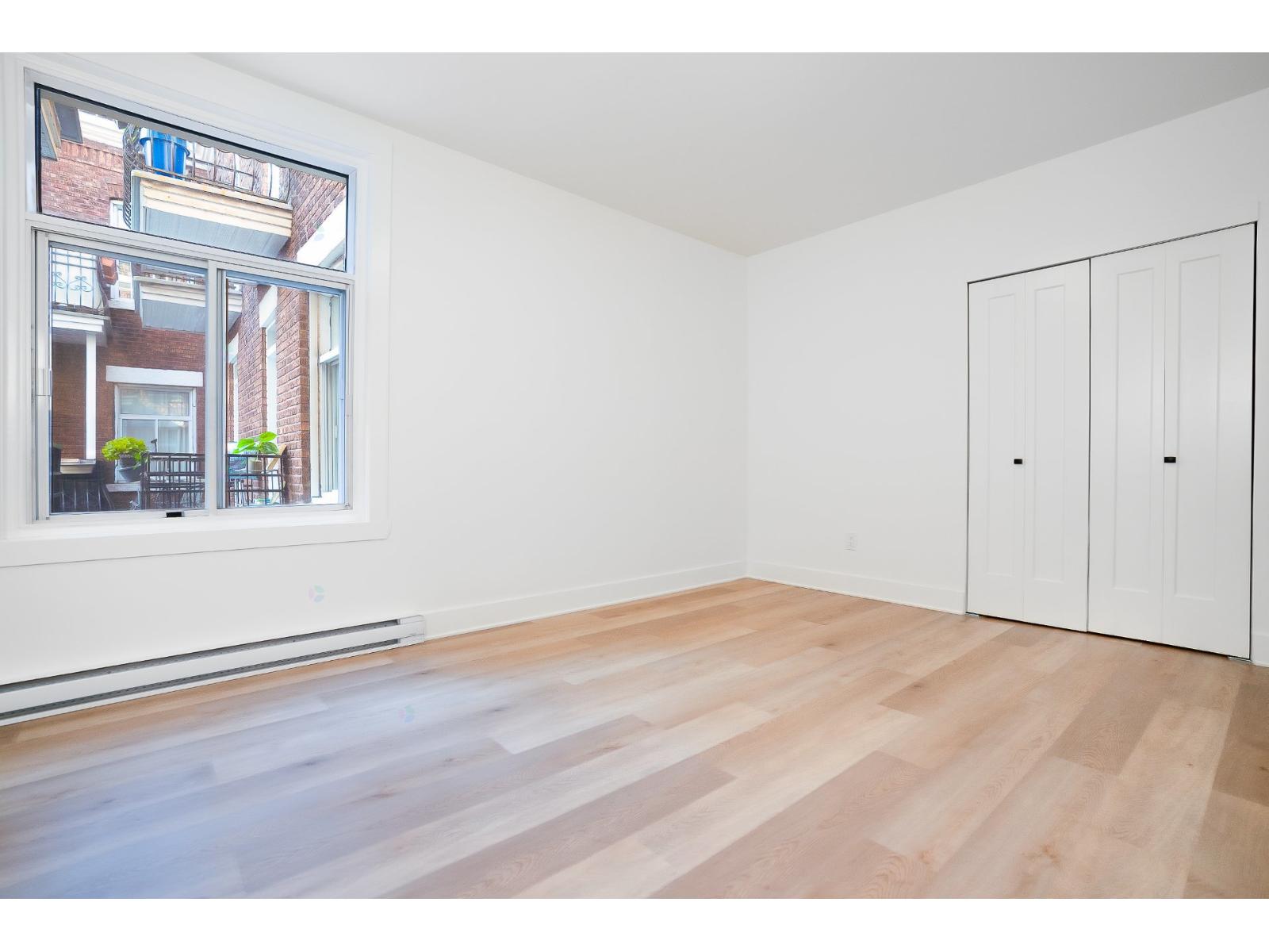 2114 Av. Claremont, #18 Property Photo 10