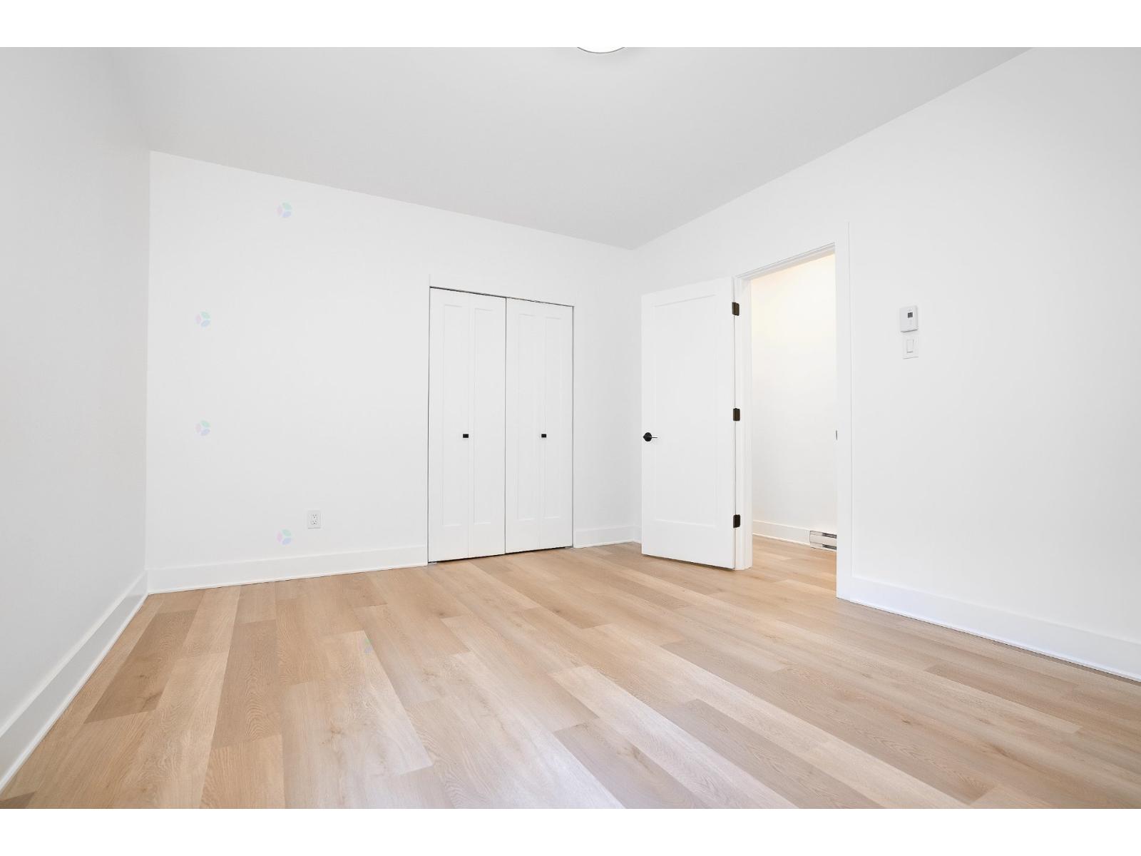 2114 Av. Claremont, #18 Property Photo 12
