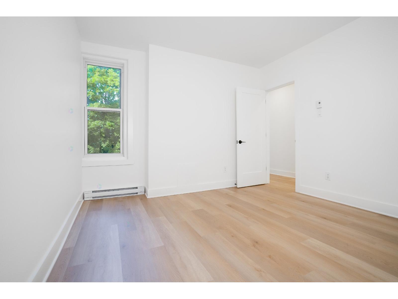 2114 Av. Claremont, #18 Property Photo 18