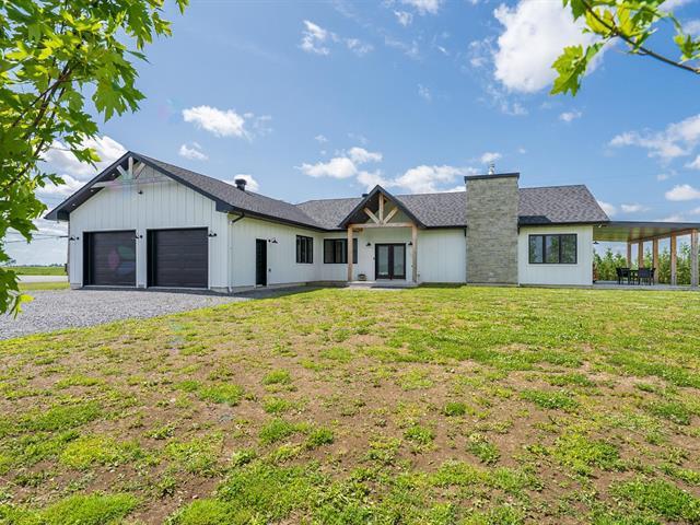 1669 Ch. de la Rivière-des-Anglais Property Photo 1