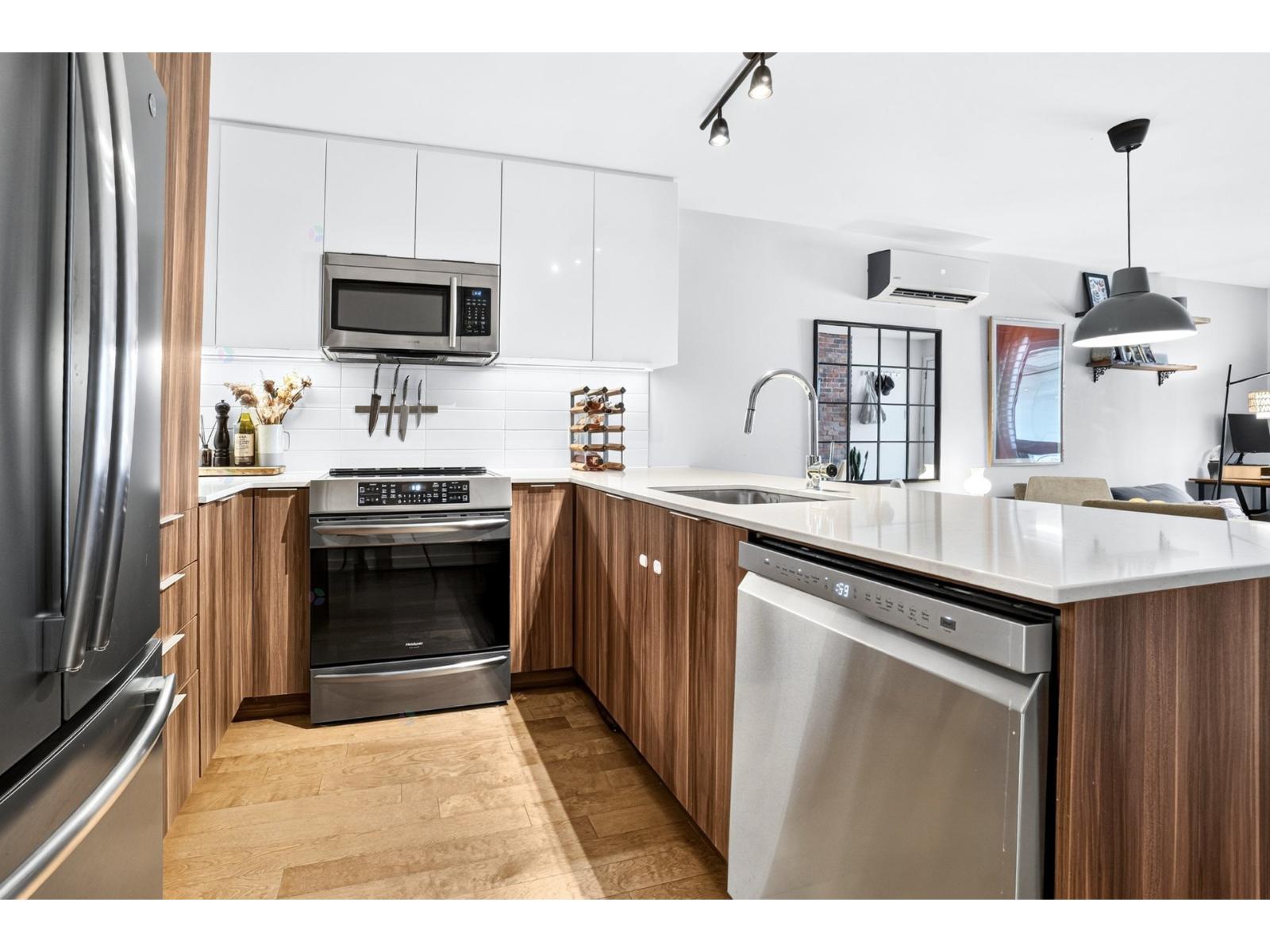 534 Rue Nicolet, 202 Property Photo 8