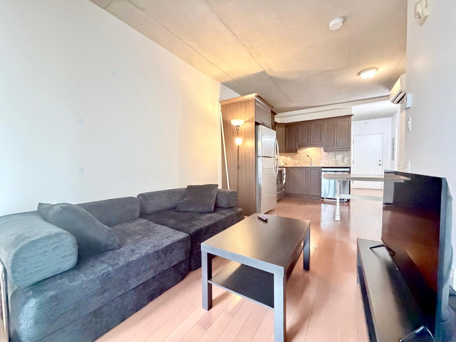 1235 Rue Bishop, #504 Property Photo 5