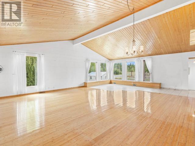 115 Mackintosh Street Property Photo 8
