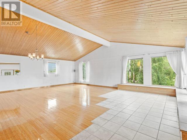 115 Mackintosh Street Property Photo 9