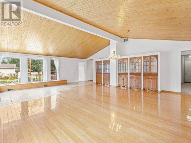 115 Mackintosh Street Property Photo 10